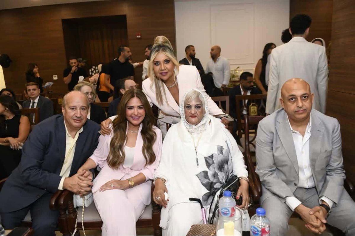 الفنانة صابرين تحتفل بعقد قران ابنها، فيتو