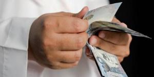 مساهمو
      "أسمنت
      الرياض"
      يقرون
      توزيع
      أرباح
      نقدية
      بواقع
      0.75
      ريال
      للسهم