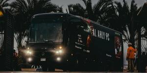 الأهلي يصل إلى استاد القاهرة الدولي استعدادا لمواجهة سموحة في الدوري