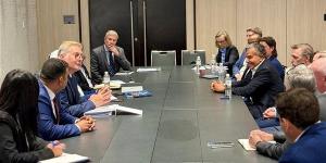 وزير البترول يبحث مع كبار مستثمري التعدين بأستراليا فرص الاستثمار في مصر