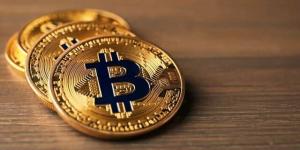 بيتكوين يتراجع دون 80 ألف دولار تحت وطأة رهانات الفائدة