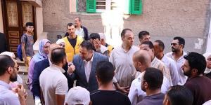 محافظ دمياط يتابع أعمال النظافة والإنارة بقريتي الشيخ ضرغام وكفر حميدو