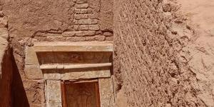 اكتشاف أثري جديد بالوادي الجديد، مقبرة هرمية من العصر الروماني بواحة الداخلة
