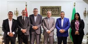 اللواء نبيل حسب الله يدعو رجال الأعمال لإنقاذ النادي الإسماعيلي وسداد ديونه