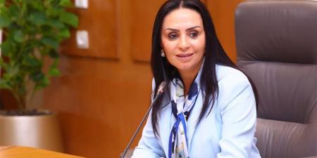 وزيرة التضامن تهنئ صفاء أبو السعود بعد حصد جائزتين بالمهرجان العربي للإذاعة والتليفزيون