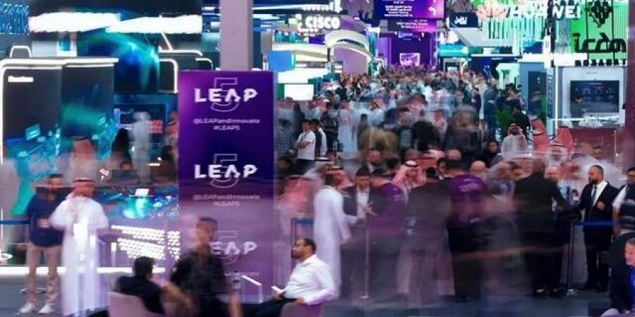 استثمارات بأكثر من 2.5 مليار دولار باليوم الثاني من "ليب 2026"