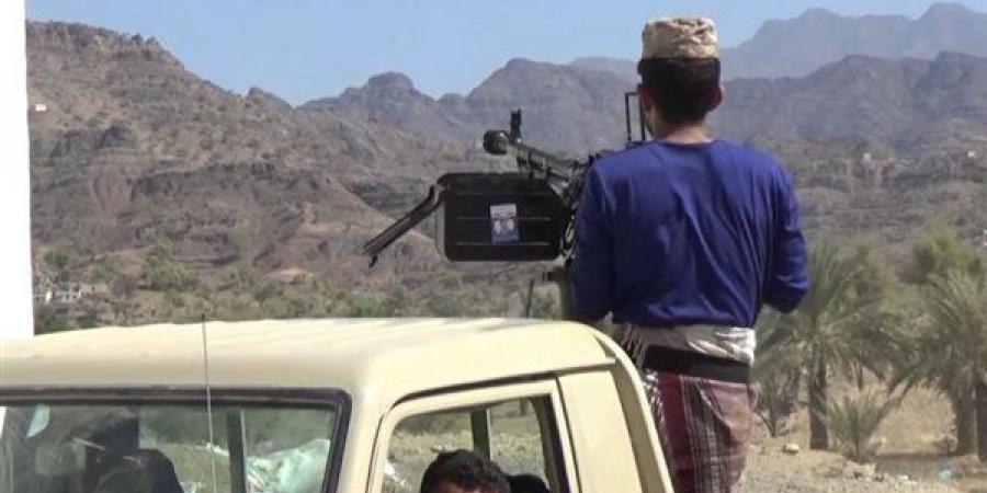 الحكومة اليمنية تتصدى لتهديدات الحوثيين.. ومعارك الساحل الغربي تقترب من باب المندب