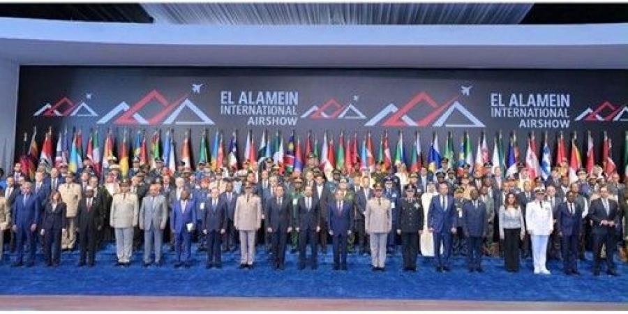 آمر القوة الجوية يطلع على أحدث المنظومات والتقنيات والابتكارات في مجالي الطيران والفضاء بالقاهرة