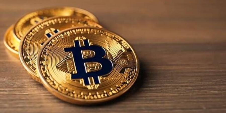 بيتكوين تتعافى مع تزايد رهانات رفع الفائدة الأمريكية