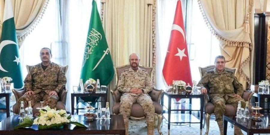 رؤساء أركان اتفاقية مكة الثلاثة يناقشون التعاون الاستخباراتي والتنسيق العسكري وتكامل القدرات