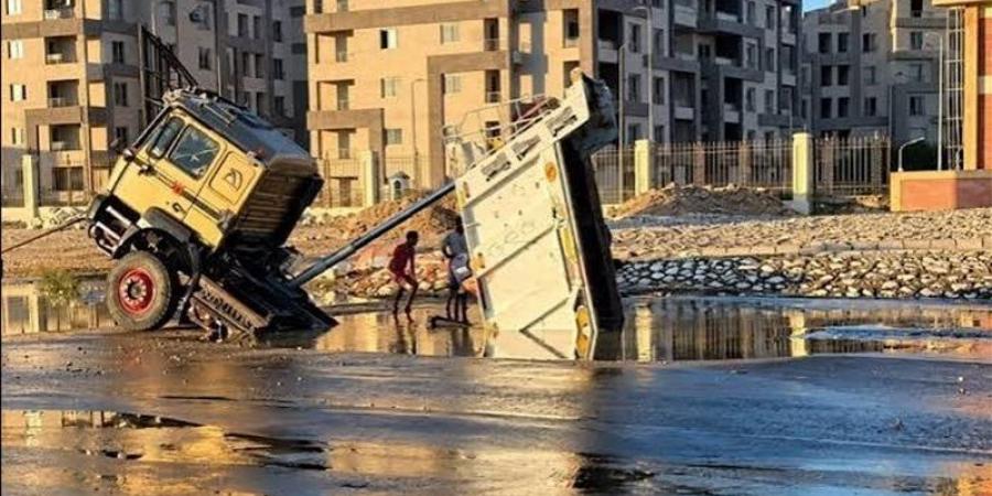 مصدر “بالإسكان” يكشف الحقيقة الغائبة في كسر ماسورة مياه وصلة دهشور