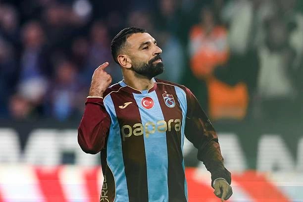 "ستحلّ بنا المصائب".. داعية تركي يهاجم جماهير طرابزون سبور بسبب هتاف محمد صلاح